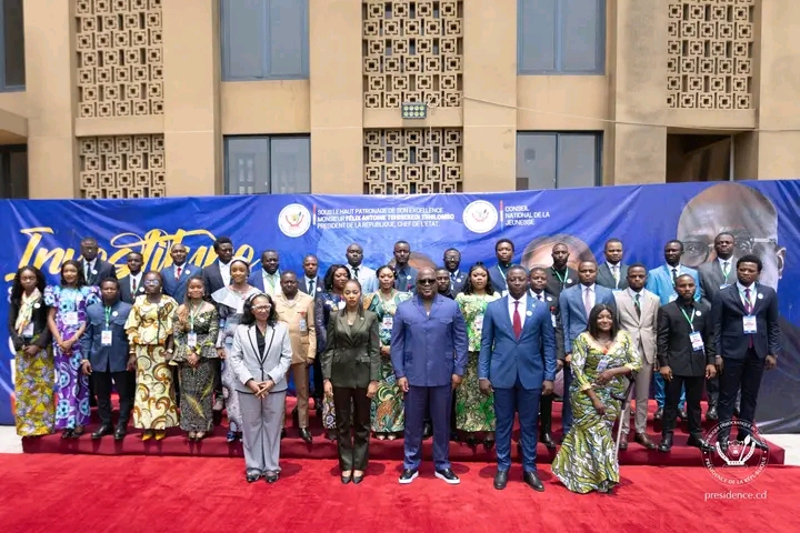 Kinshasa : Le président Félix Tshisekedi investit le nouveau bureau du Conseil National de la Jeunesse