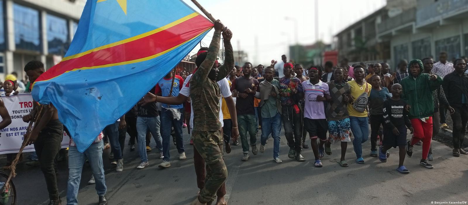 RDC : Le gouvernement dénonce fermement les marches imposées aux civils dans l'Est du pays