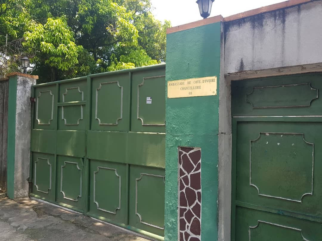 RDC : le ministère de la Justice ouvre une enquête sur la spoliation présumée d’un bien diplomatique ivoirien à Kinshasa